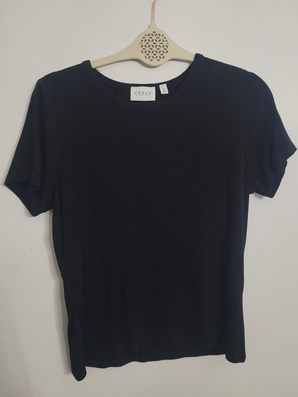 Cyrus Black Ribbed Crewneck Short Sleeve Top Large